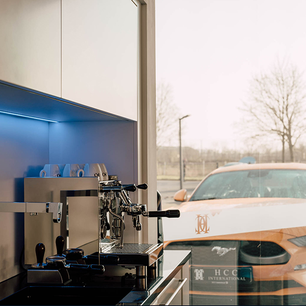 AUTOHAUS Kachel 2.jpg